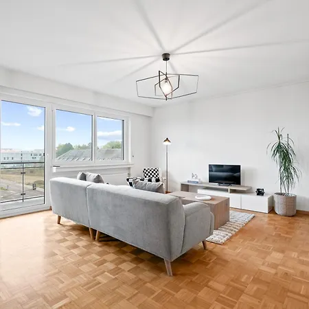 Apartment Modern 2min Cloche D'or - Balcony And Business Ready